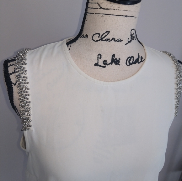 H&M sleeveless, white blouse, Size 10 - Picture 3 of 9